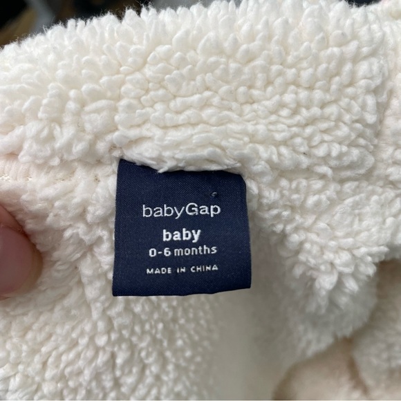 Baby Gap Fleece Bunting - Picture 4 of 4